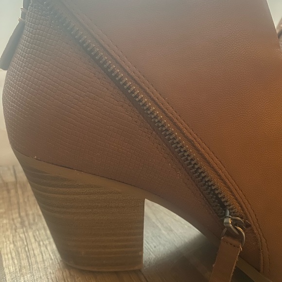 Tan booties - Picture 3 of 4